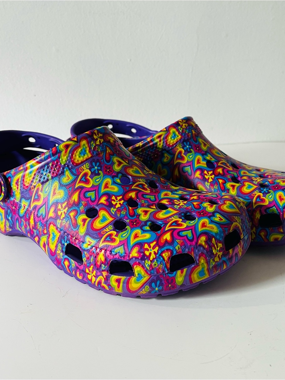 Crocs Lisa Frank Limited Edition Crocs Slip On Clogs Shoes Women's 9 Men's 7